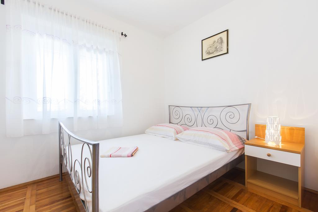San Apartments Slatine Extérieur photo