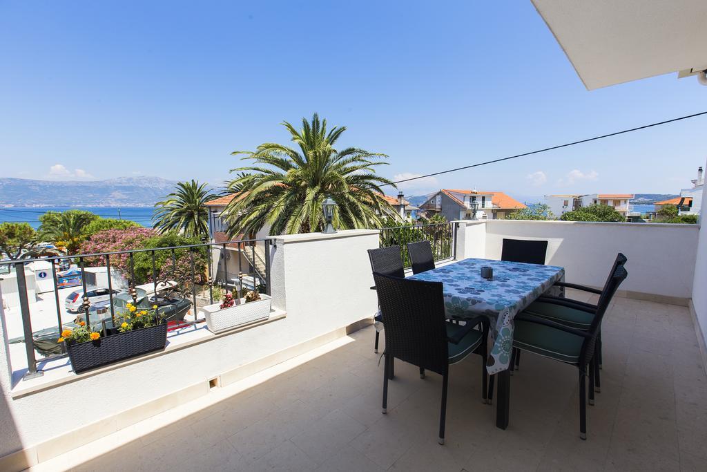 San Apartments Slatine Extérieur photo