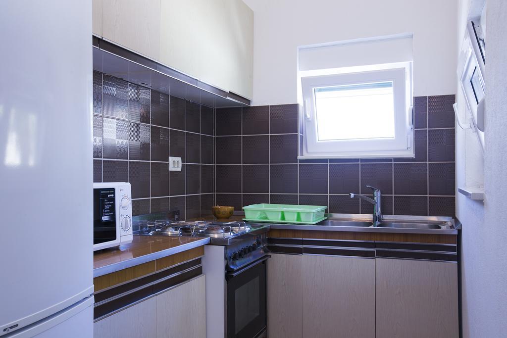 San Apartments Slatine Extérieur photo